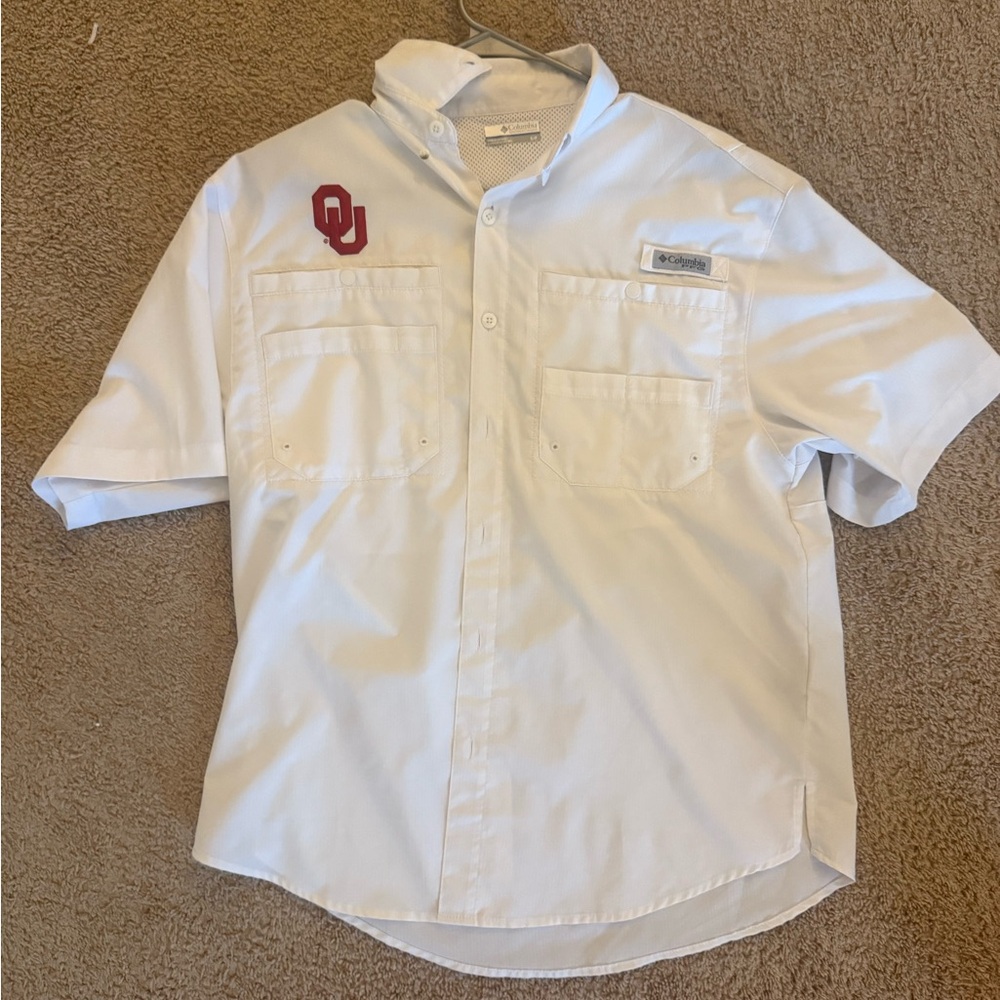 Columbia Men's White Short Sleeve Shirt with Oklahoma Logo